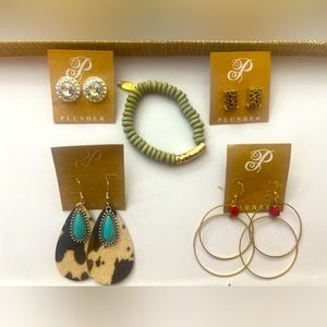 5 pieces of Plunder jewelry. ALL NEW.